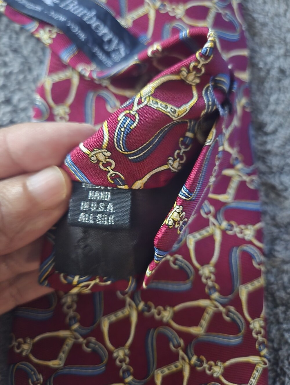 Burberry Vintage Burgundy Silk Tie with Gold & Navy Bridle Motif - Picture 3 of 7